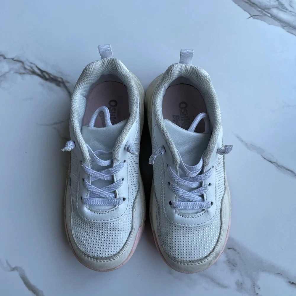 OshKosh Bgosh lightweight sneakers